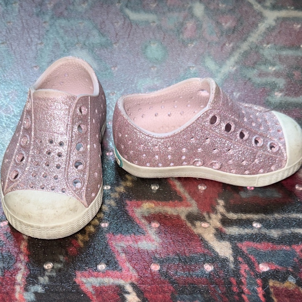 Native Kids Pink Perforated Slip-On Sneakers